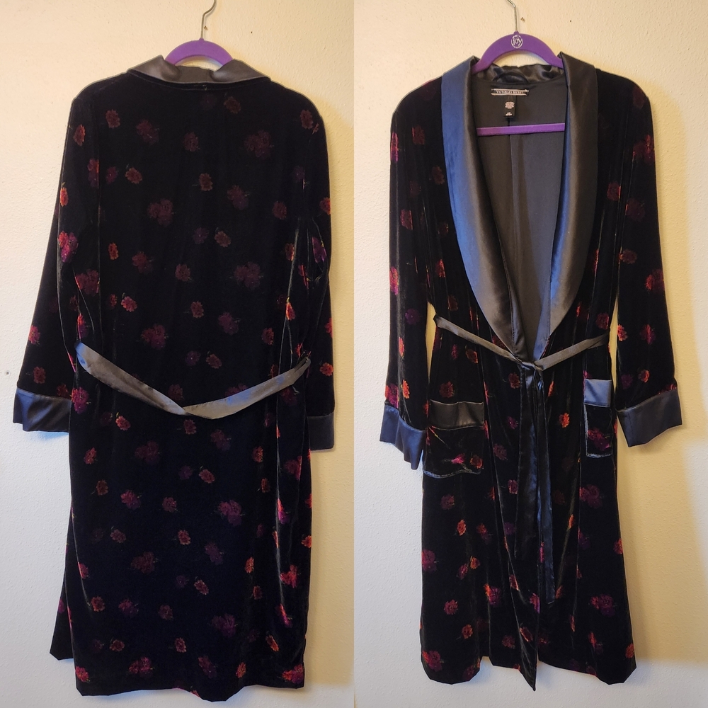 Victoria’s Secret Vintage Velvet & Satin Floral Robe – L